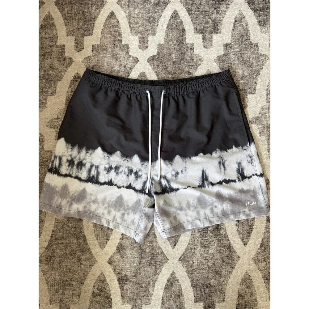 Huk Fishing Pursuit Volley Shorts Salt Dye Men's XL Swim Trunks Mesh 5.5